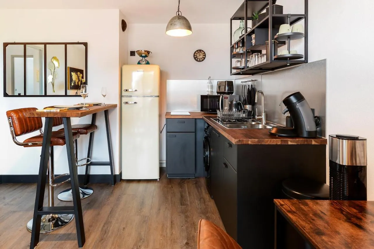 L'Atelier St James - Appt Avec Chambre Climatisee, Parking Prive Et Piscine 阿尔比 0*,  法国